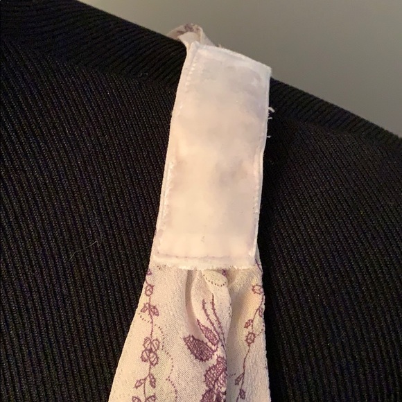 NWOT Express 100% silk blouse Size 6 - Picture 6 of 7